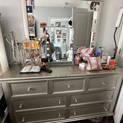 6 Drawer Grey Dresser With Large Mirror