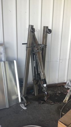 Engine lift