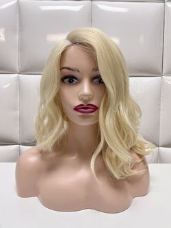 Synthetic Hair Wig-Blonde Wavy Wig-costume Cosplay Dress Up -brand New $30- Peluca Corta Nueva Ondulada Rubio