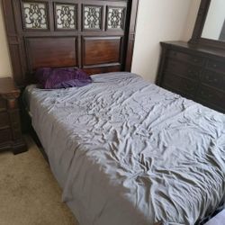 Queen Bedroom Set
