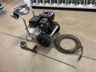 SIMPSON Pro Series 4000-psi 3.5-GPM Cold Water Gas Pressure Washer with AAA Triplex Pump Model #PS61371