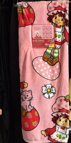 Strawberry Shortcake Pink Heart Valentines Day Throw Blanket 50"x70" NWT
