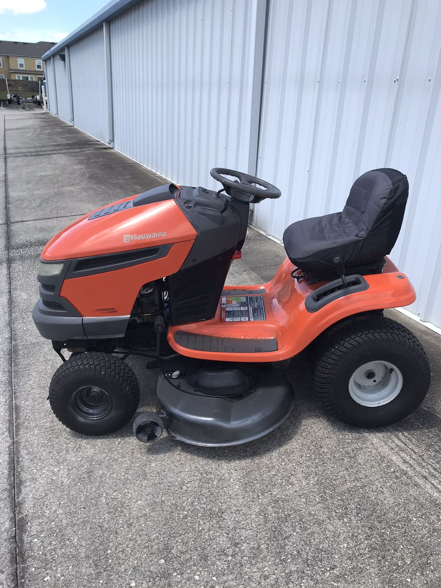 HUSQVARNA YTH20K46 HYDROSTATIC TRACTOR 46 INCH RIDING LAWN MOWER for