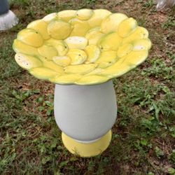 Beautiful Lemon's 🍋 Ceramic Birdbath 🌹🦋🌻🌷Buy 2 Get Free Solar Fountain