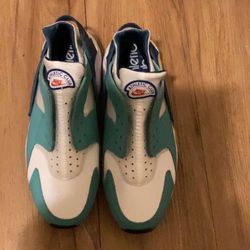 Nike Air Huarache Athletic Club Teal White Navy - Size 8.5