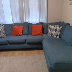 Sectional/ Navy
