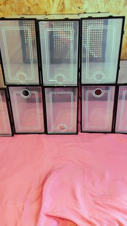 8 Plastic Storage Containers