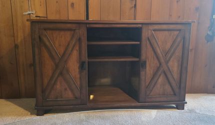 Media console
