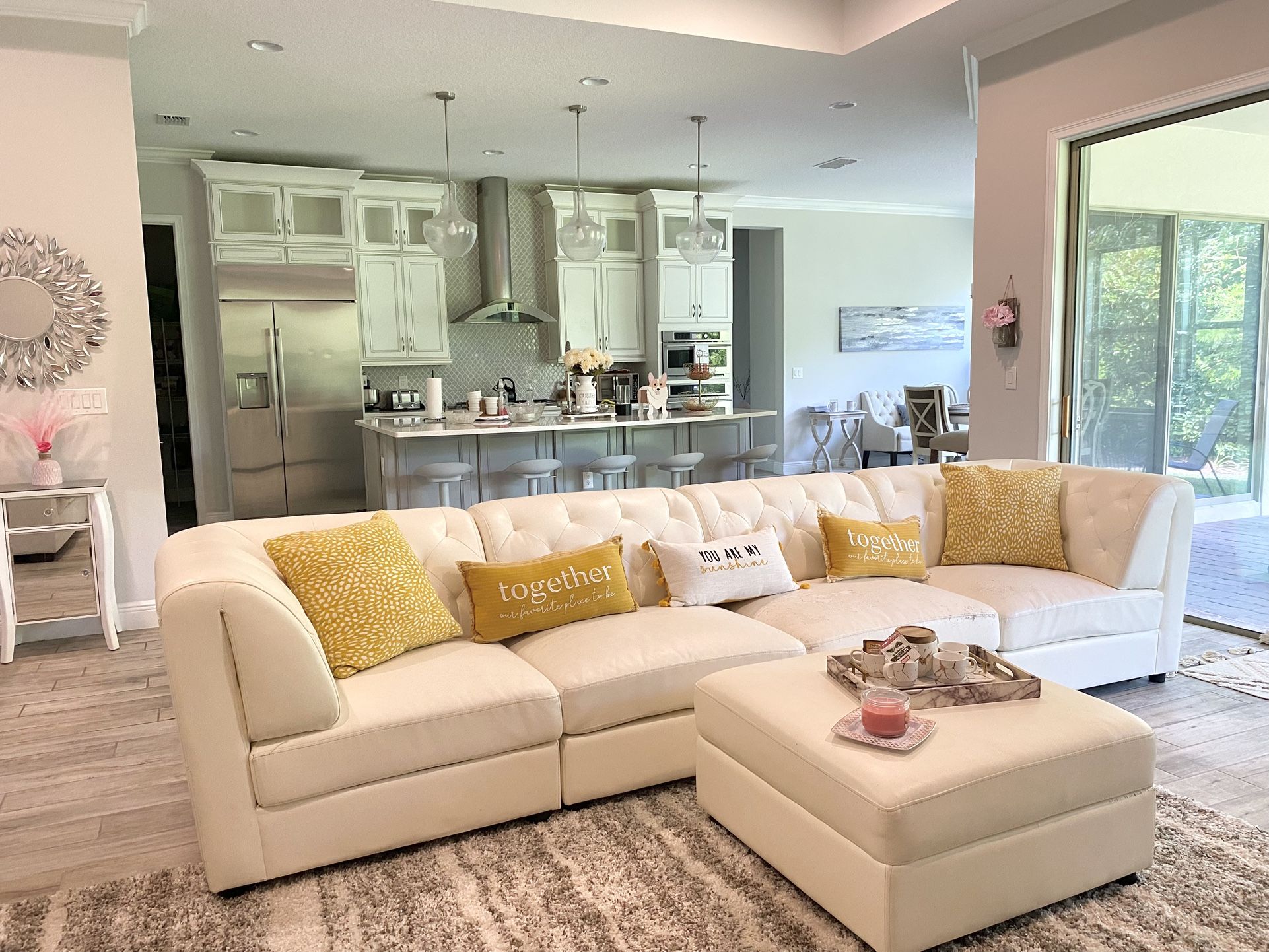 5 Piece Sectional And Ottoman