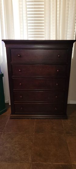 Dresser