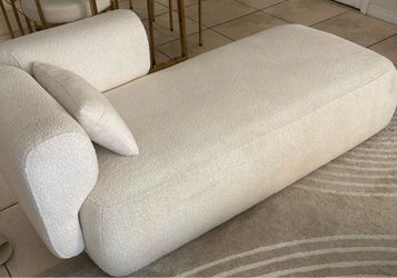 Moving sale/ Teddy chaise lounge