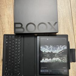 boox tab ultra c with keyboard and pen
