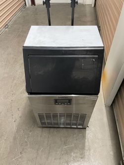 Commercial Ice Maker for Sale $100