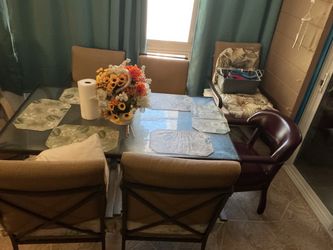 Outside/inside table and 6 chairs