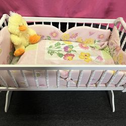 Infant Girls Vintage Bassinet Complete With Matching Bumpers, Sheet And Blanket. White Wood