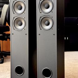 Polk Audio R40 Floorstanding Speakers