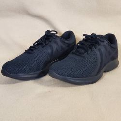 Nike Revolution 4 Lightweight Black Mens Running Shoe Size 8w