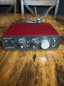 Focusrite Scarlett Solo Gen 1 USB Audio Interface Studio Bundle Edition