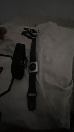 2 Apple Watch Series 4 And Series 3