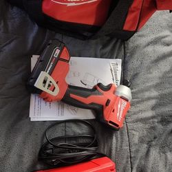 Milwaukee Drill Set 
