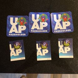 Universal Pass holder