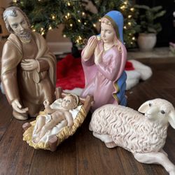 Antique 4 Piece Nativity Scene 