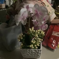 Flower vase fake flower