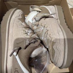 Ugg Lowmel (Sand)