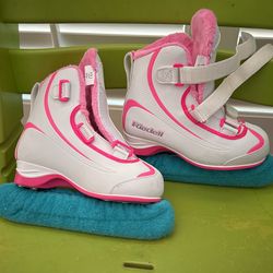 New Ice Skates.  Girl Size 12 Junior