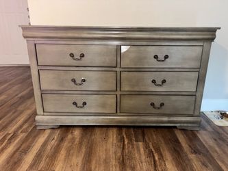 Crown Mark 6-Drawer Dresser