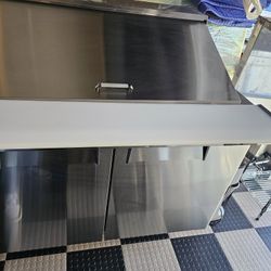 2 Door Sándwich Refrigerated