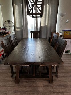 PRICE REDUCED Dining set + stools