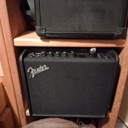 Fender Mustang Lt25 