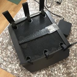 Netgear Router R8000 - Nighthawk X6 AC3200 Tri Band WiFi Gigabit Router