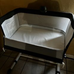 Baby bassinet 