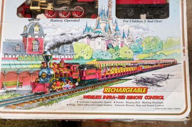 Walt Disney World Vintage 1988 Complete Electric Train Set