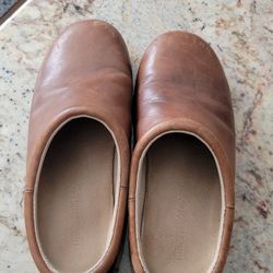 Timberland Womens Shoes Size 7M Mules Clogs Brown Leather