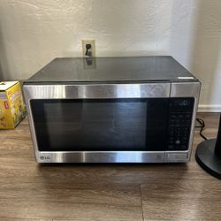 LG Microwave 