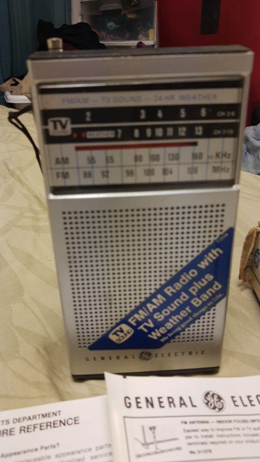 Antique GE radio in Brand New condition