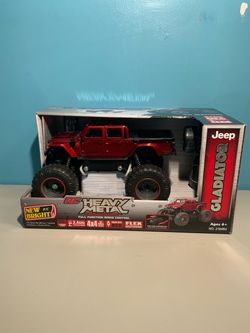 New Bright: 1:18 Scale R/C 4x4 Heavy Metal - Jeep Gladiator