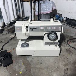 Singer Merritt Heavy-duty Sewing Machine