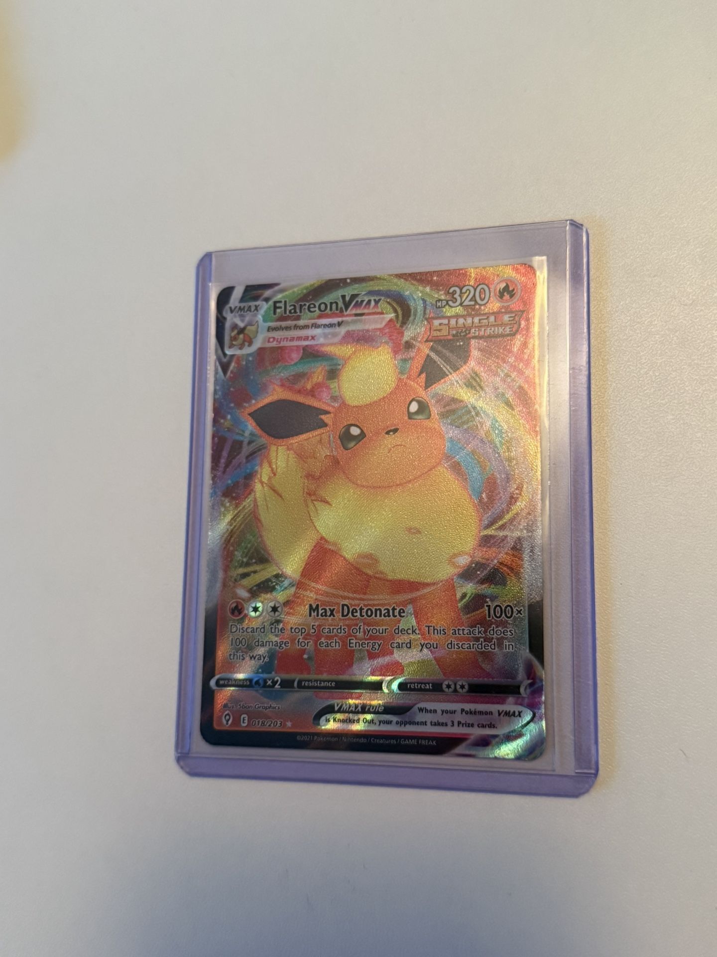 Flareon VMAX 018/203