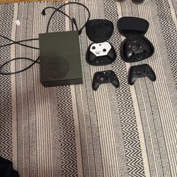 Xbox One S Master Chief Bundle + Elite Series 2, Wolverine Ultimate, 2 Controllers