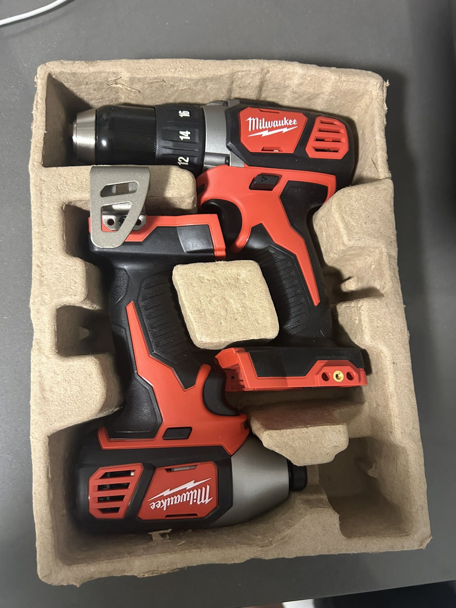 New Milwaukee M18 Drill / Impact Set