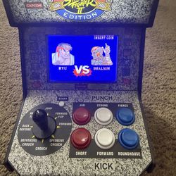 Street Fighter II mini arcade
