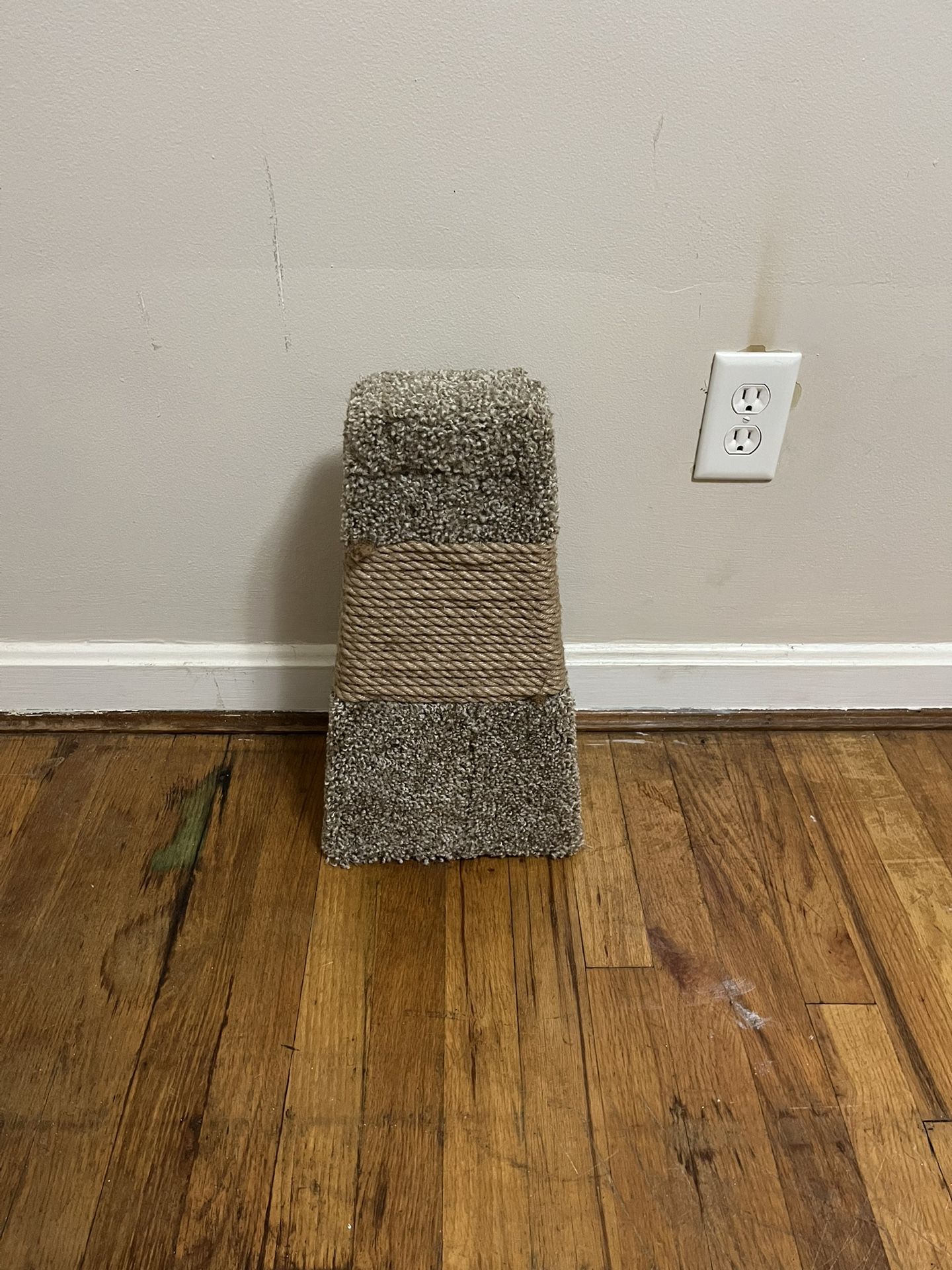 Cat Scratcher