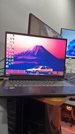 GIGABYTE RTX 4060  has 3 withe points plus a monitor2k 240hz