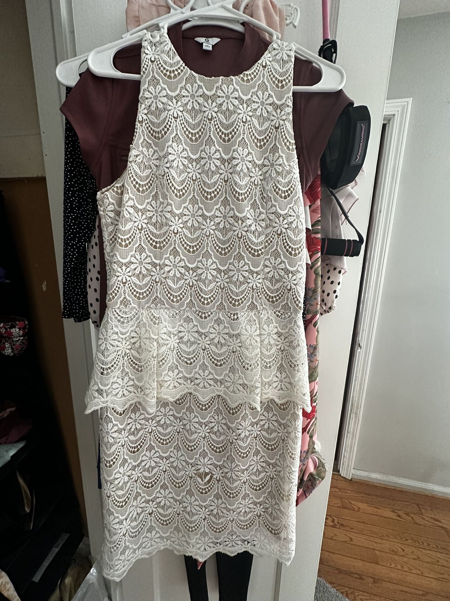 🌼 Elegant White Lace Peplum Dress | Size 6 | Made in USA | Wedding, Brunch, Events