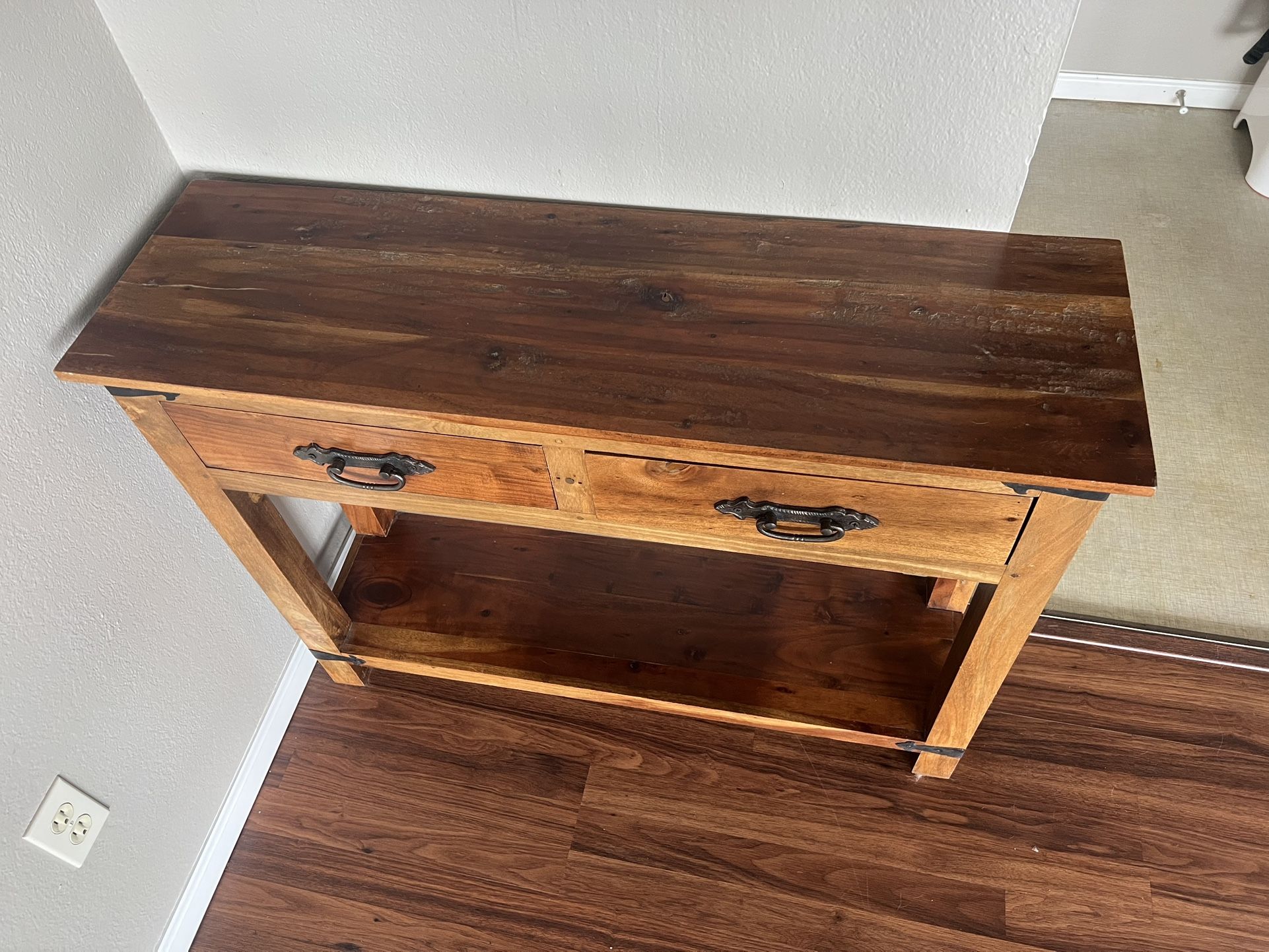 Side Table/ End table