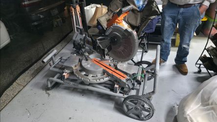 Rigid 12" Miter Saw & Mobile Stand